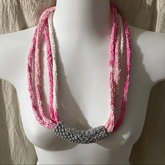 Host Pick 🎉🎊🎈Boho Pink, White & Gray Knitted Rope Necklace - NWT - Picture 7 of 8